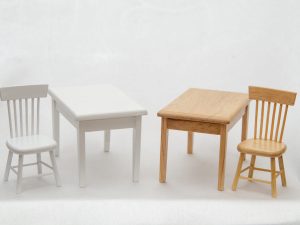 Кухонний стіл та 4 стільці в наборі