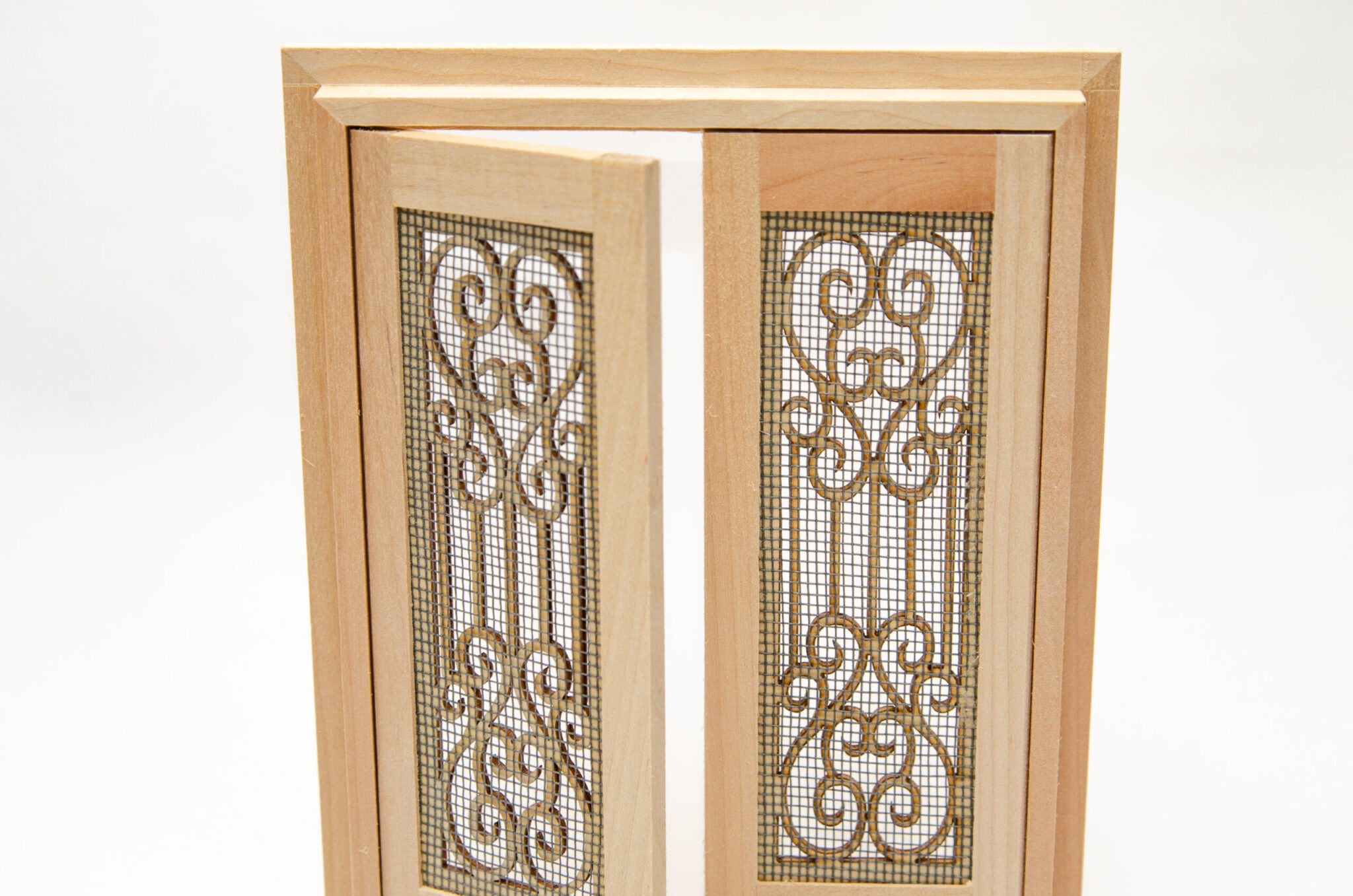 Дверь двустворчатая резная Дверь двустворчатая резная