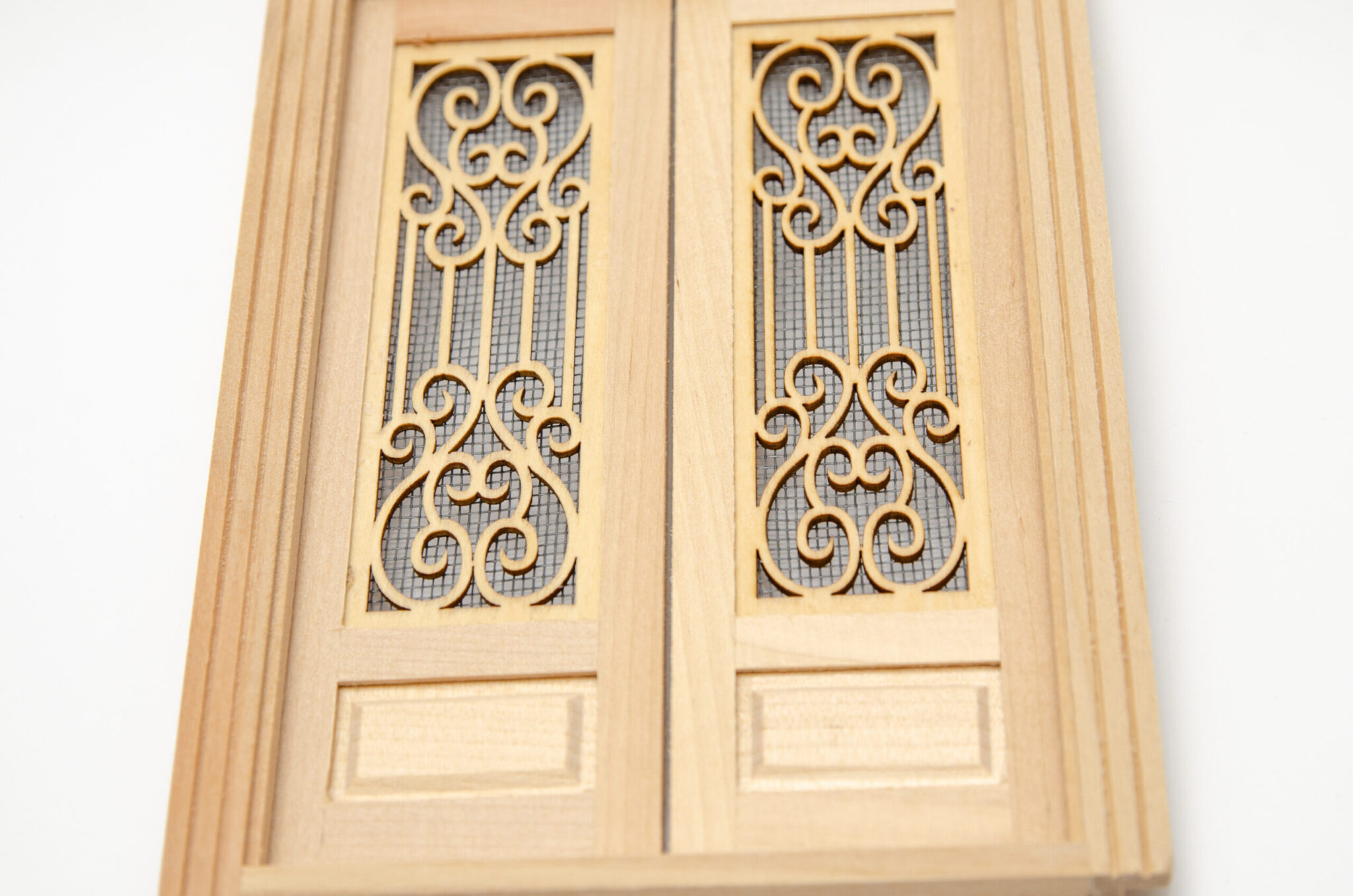 Дверь двустворчатая резная Дверь двустворчатая резная