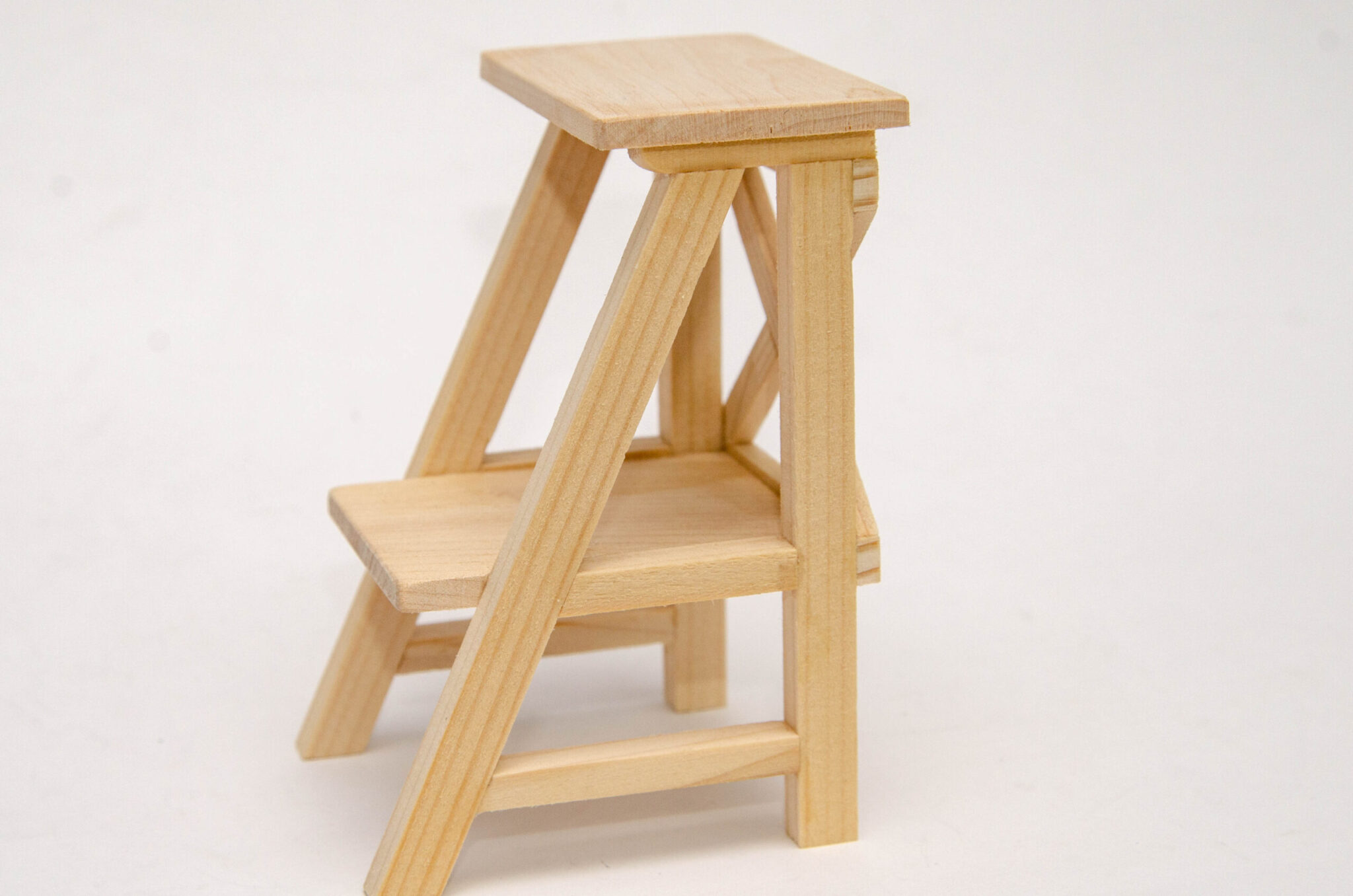 Натуральное дерево Стойка-стеллаж. Натуральное дерево