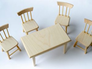 Стол и 4 стула масштаб 1:8. Handmade.