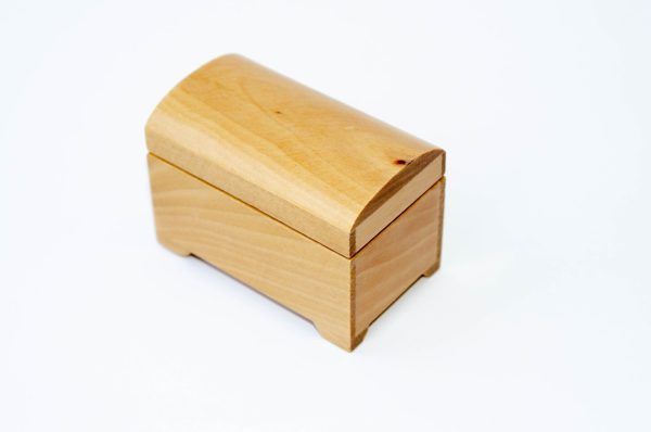 Сундучок деревянный
