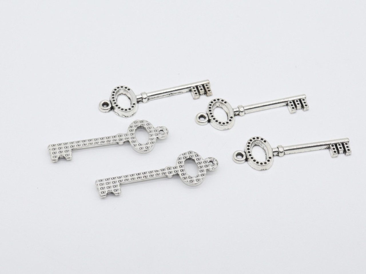 2233857025_klyuchik-tsvet-antichnoe