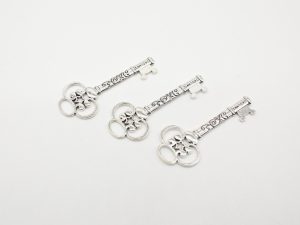 Металеві накладки. Ключик. Колір "срібло". 60х25мм