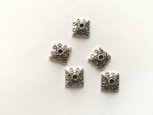 Металеві декори в кольорі "античне срібло" 10 мм Товари для рукоділля та творчості