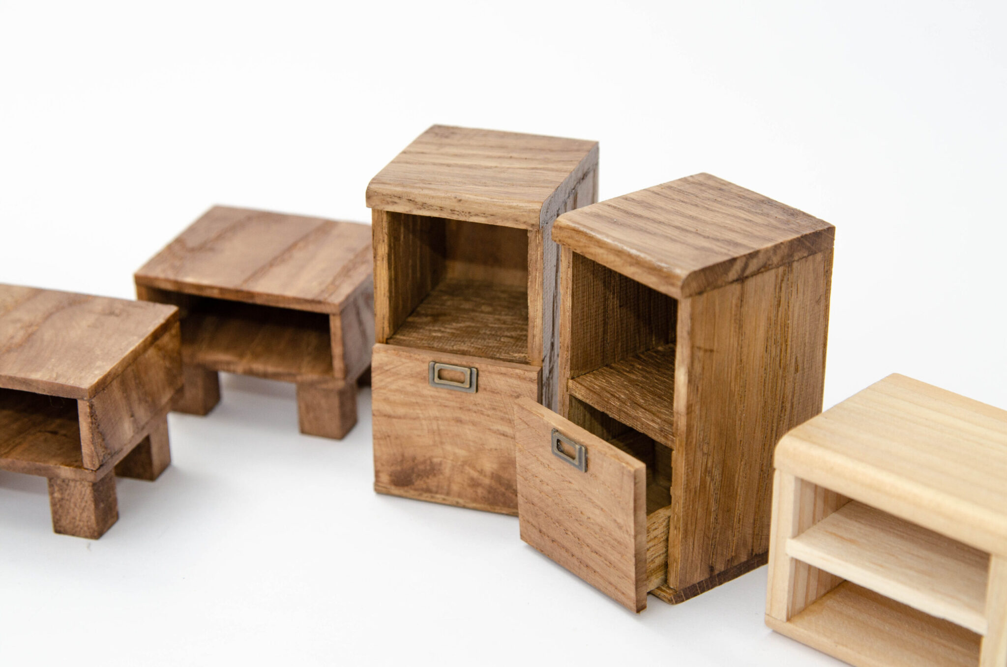 Тумбочки прикроватные Тумбочки прикроватные