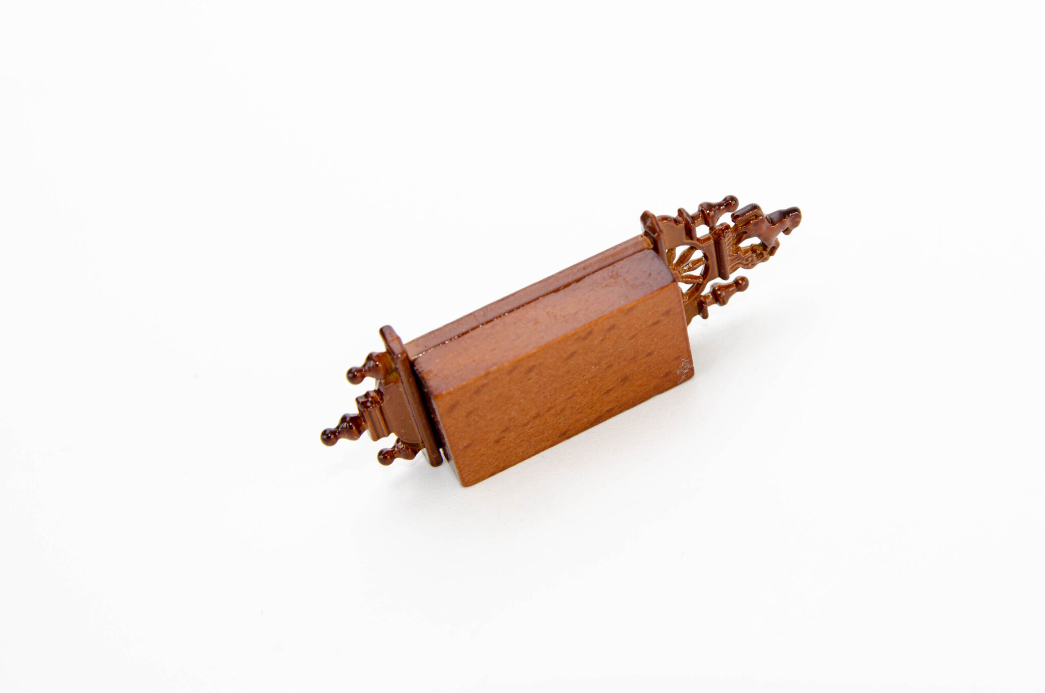 Часы маятниковые настенные Часы маятниковые настенные