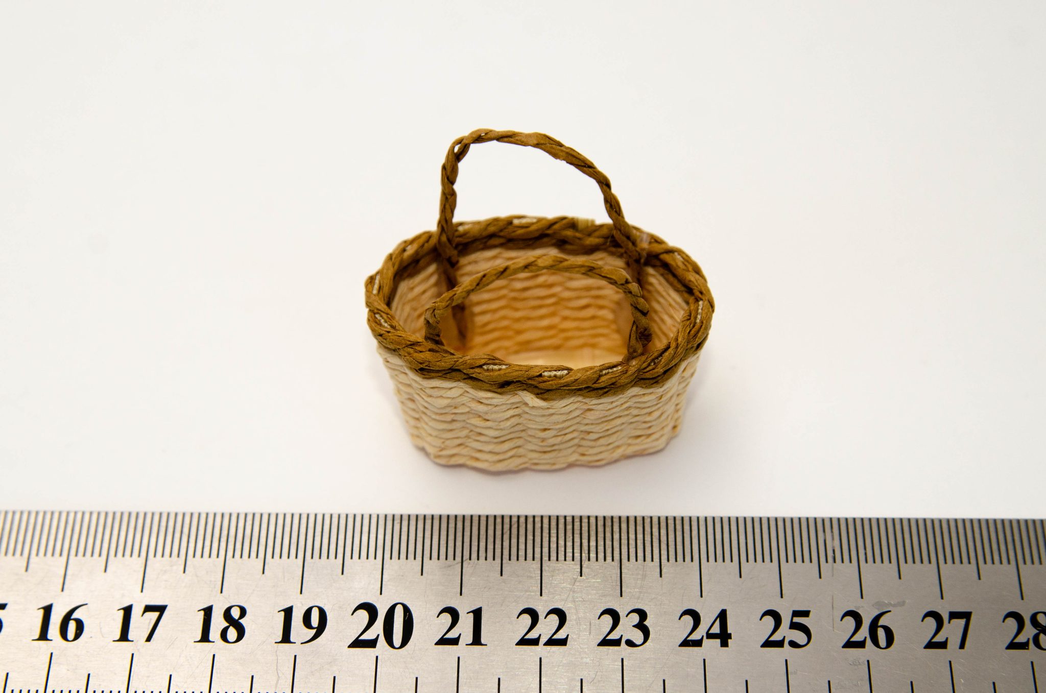 Корзинка плетеная Корзинка плетеная