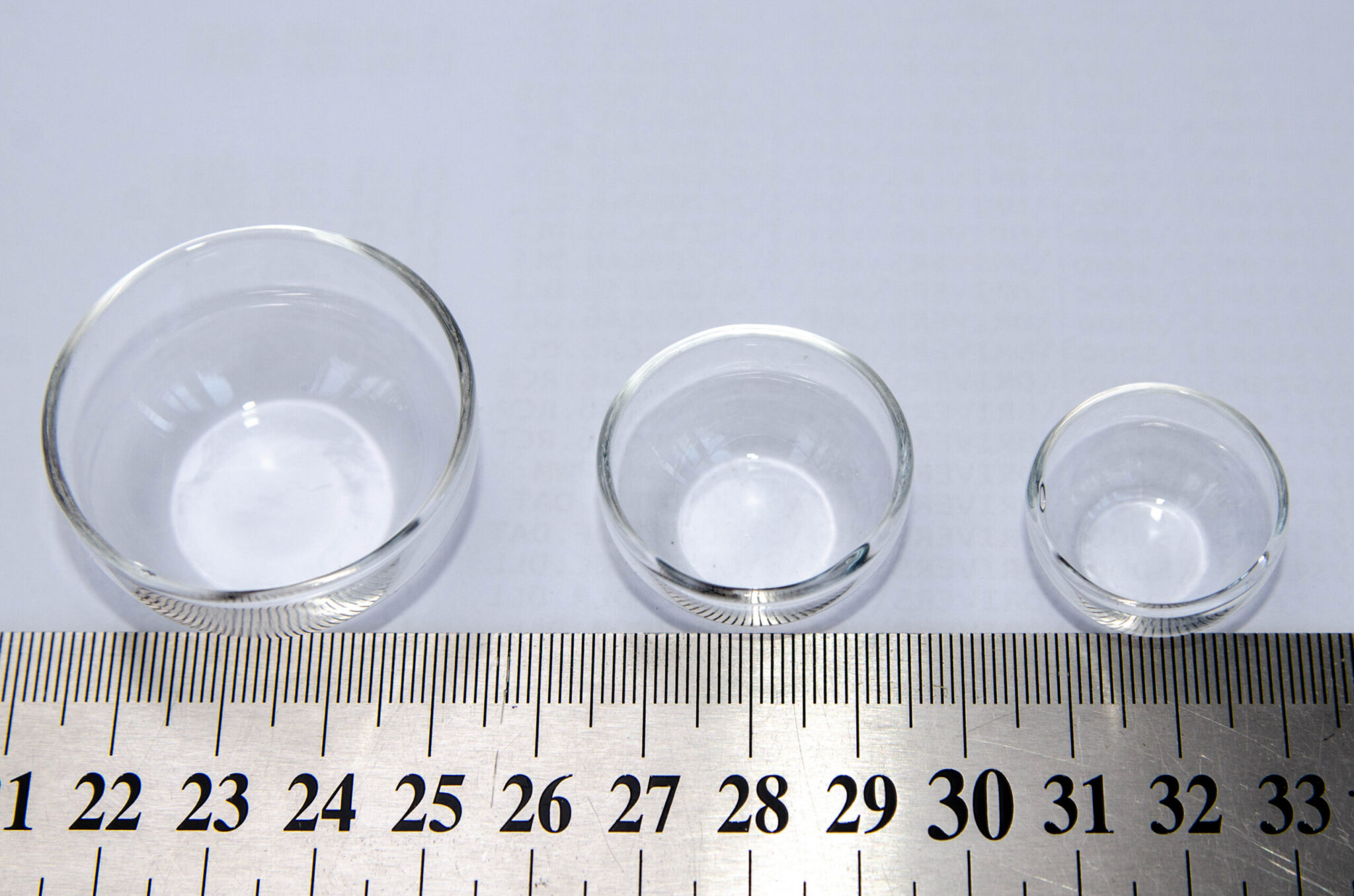 Чаша стеклянная прозрачная Чаша стеклянная прозрачная