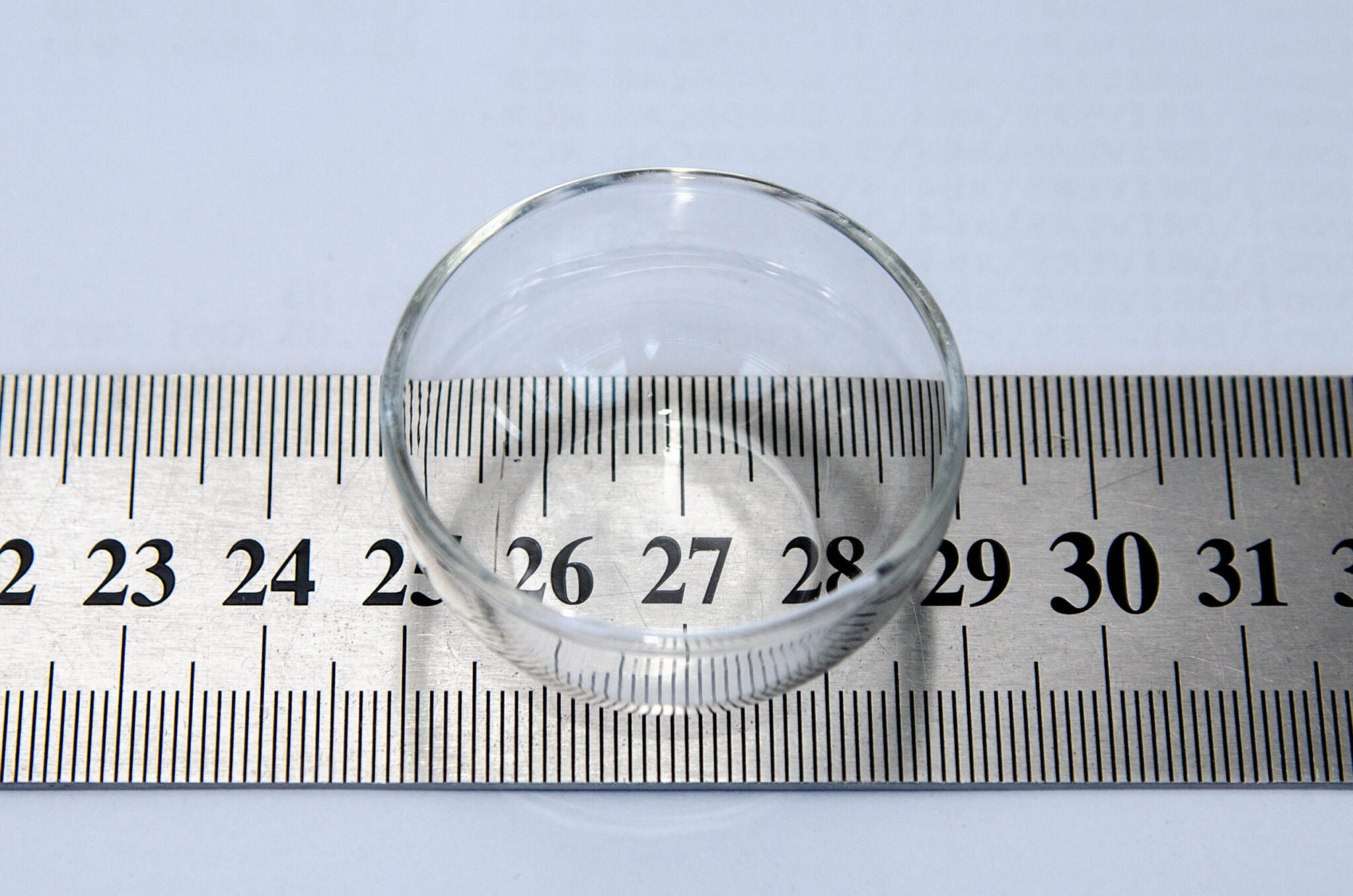 Чаша стеклянная прозрачная Чаша стеклянная прозрачная