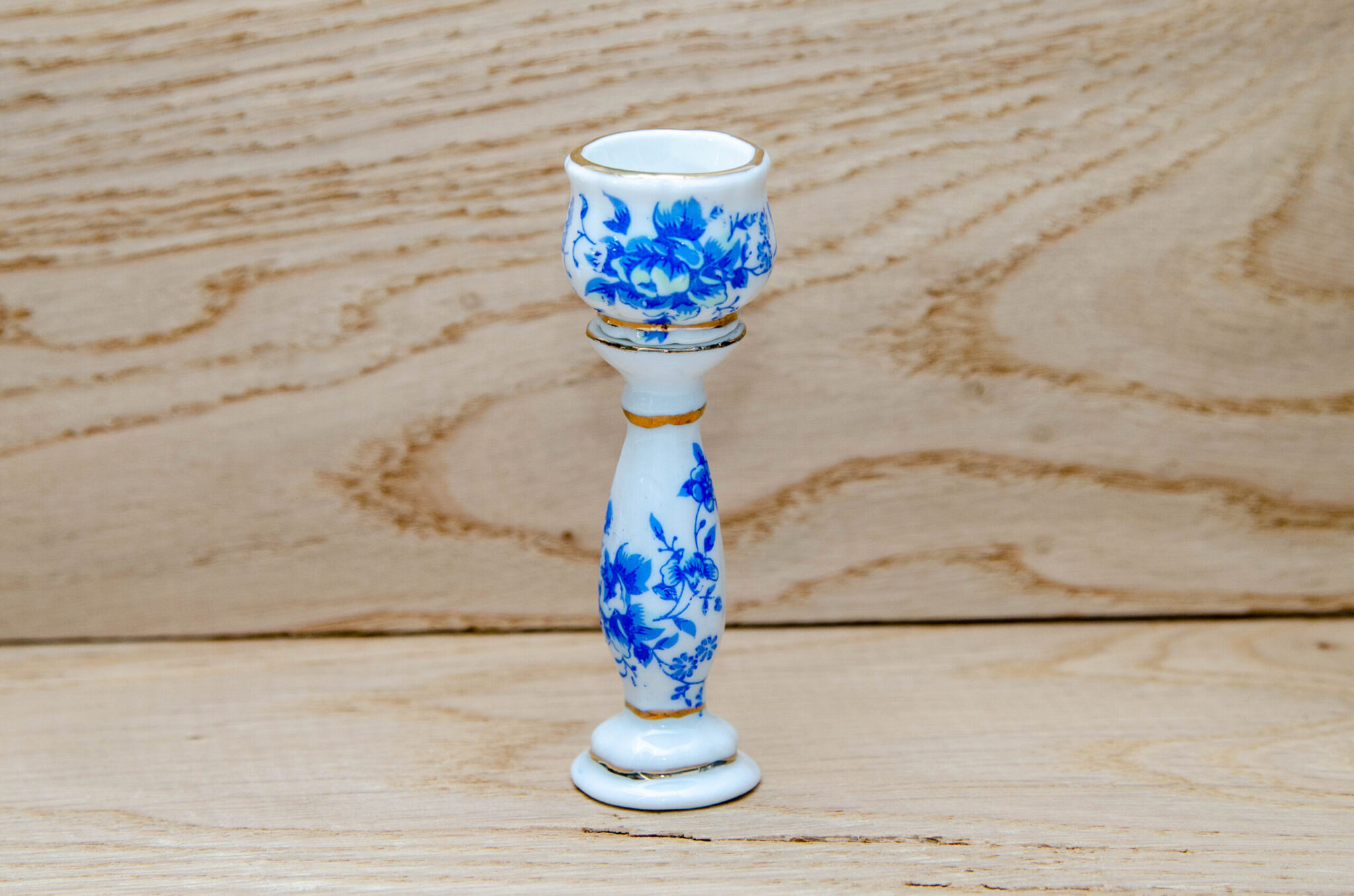 Цветочная ваза с колонной