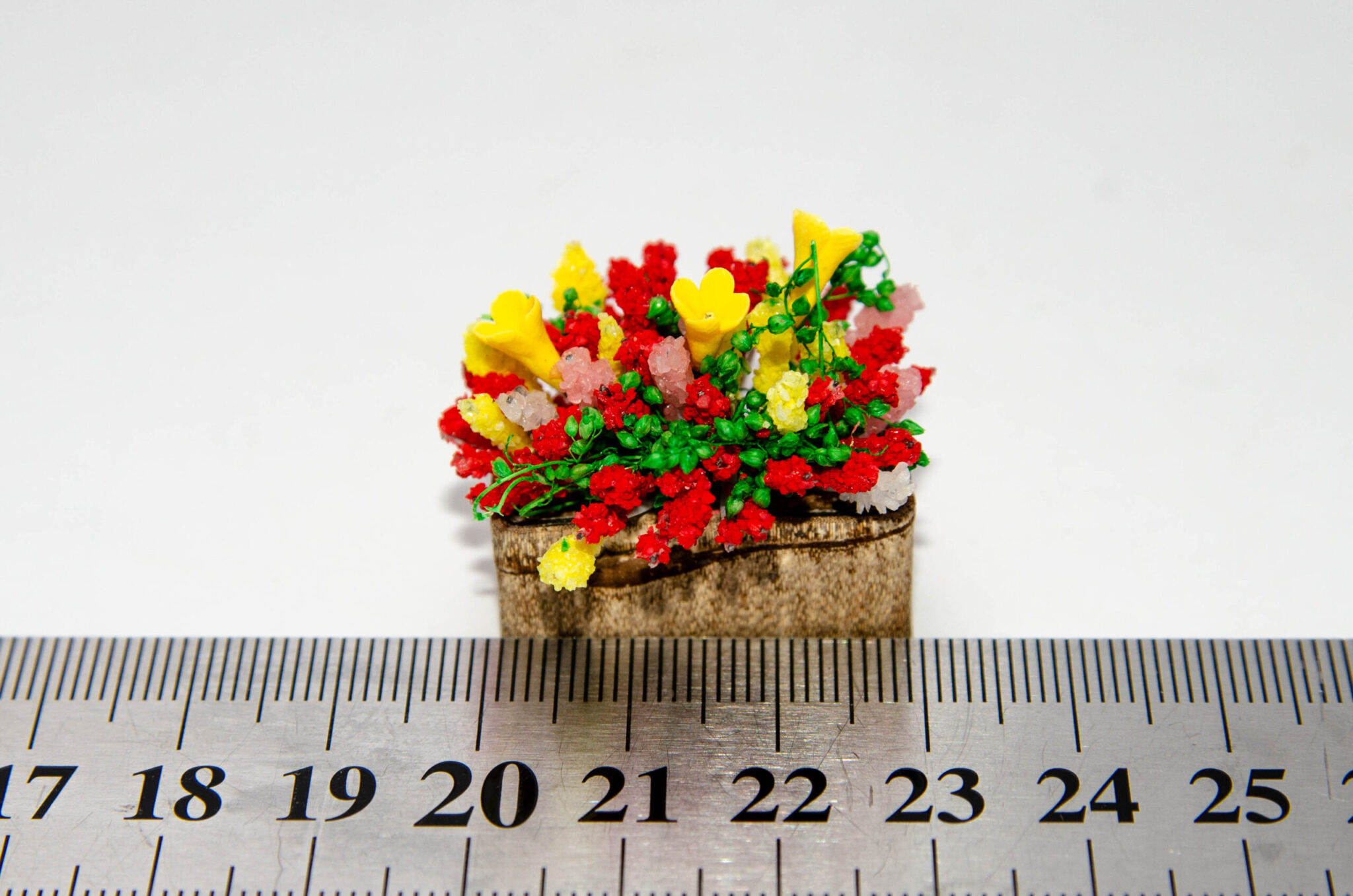 Цветы в ящике – кашпо Цветы в ящике – кашпо