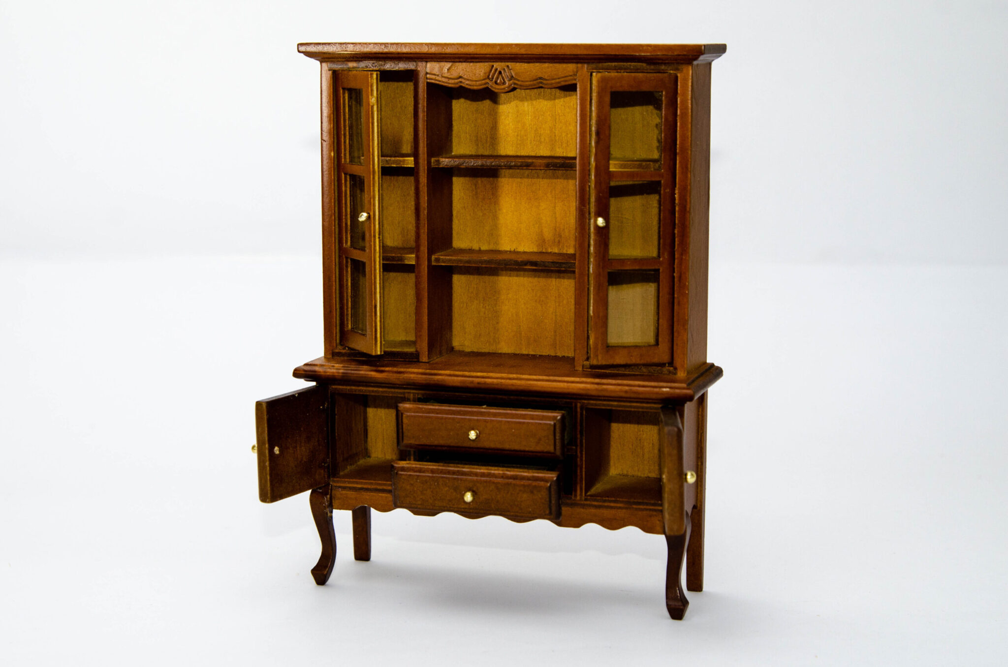 Шкаф-витрина