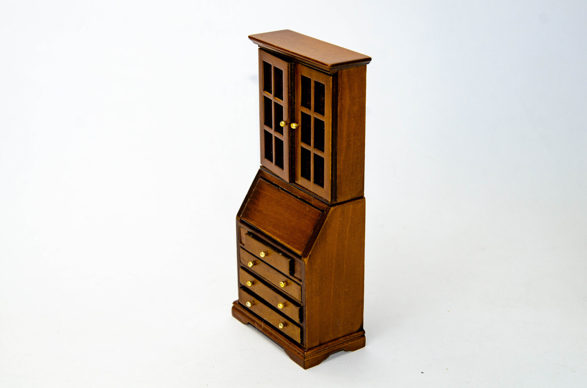 Шкаф посудный с баром Шкаф посудный с баром