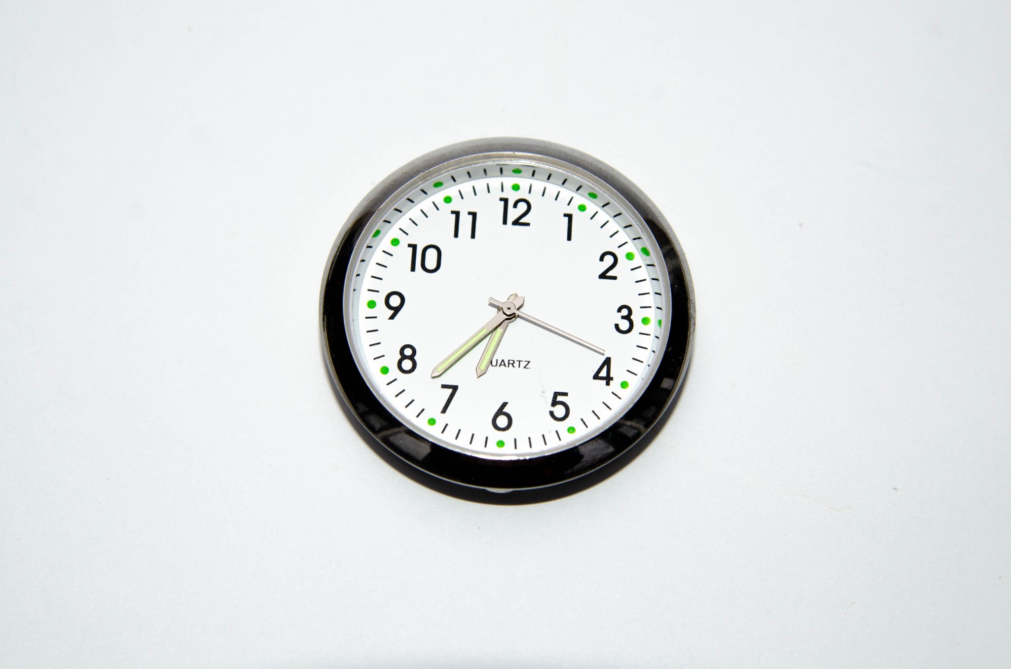 Часы настенные кварцевые, уценка Часы настенные кварцевые, уценка