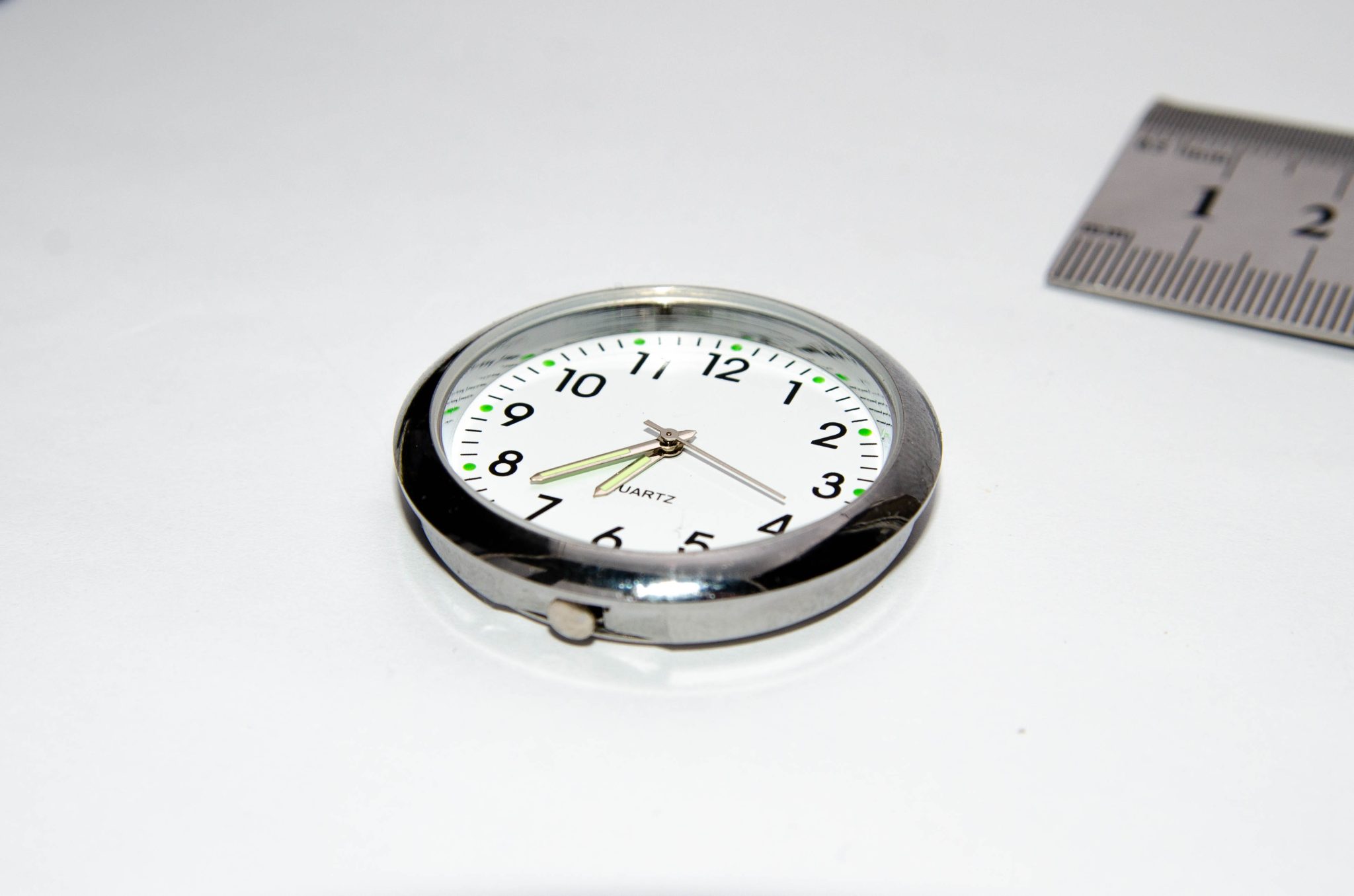 Часы настенные кварцевые, уценка Часы настенные кварцевые, уценка