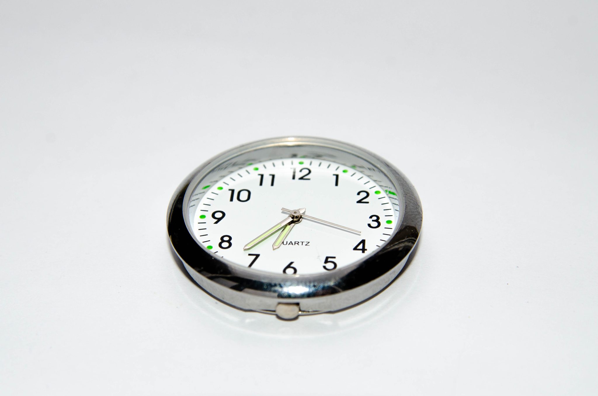 Часы настенные кварцевые, уценка Часы настенные кварцевые, уценка