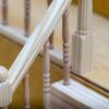 Поручень деревянный для лестницы. На заказ