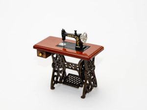 Швейная машинка, миниатюра