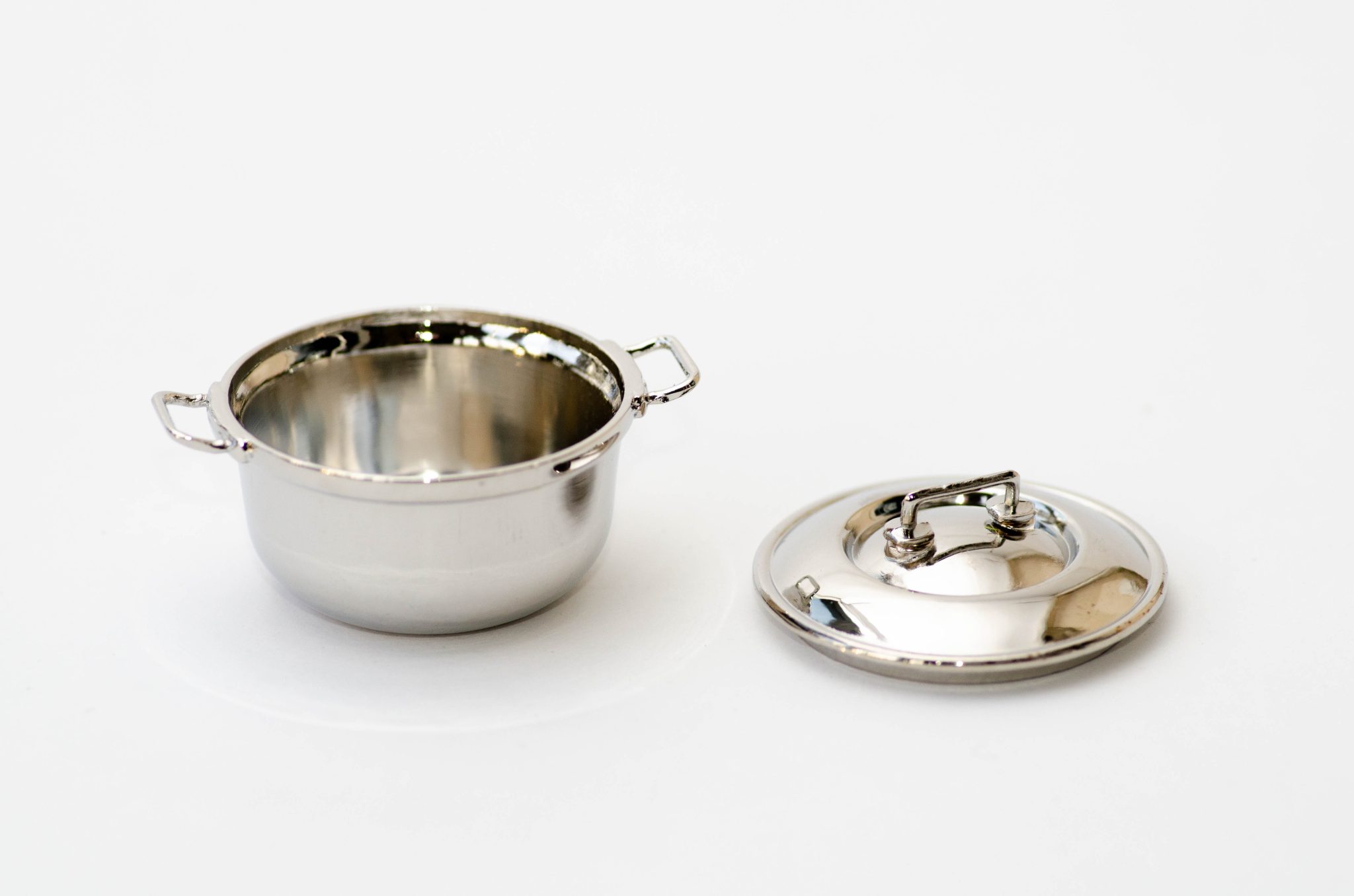 Кастрюля с крышкой, хром Кастрюля с крышкой, хром