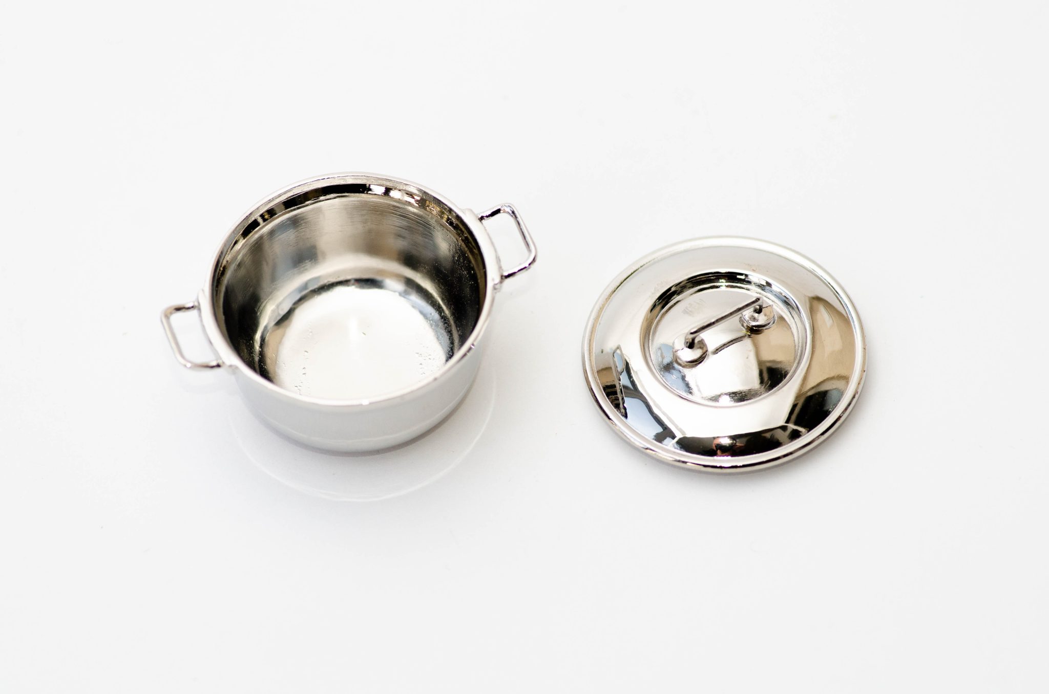 Кастрюля с крышкой, хром Кастрюля с крышкой, хром