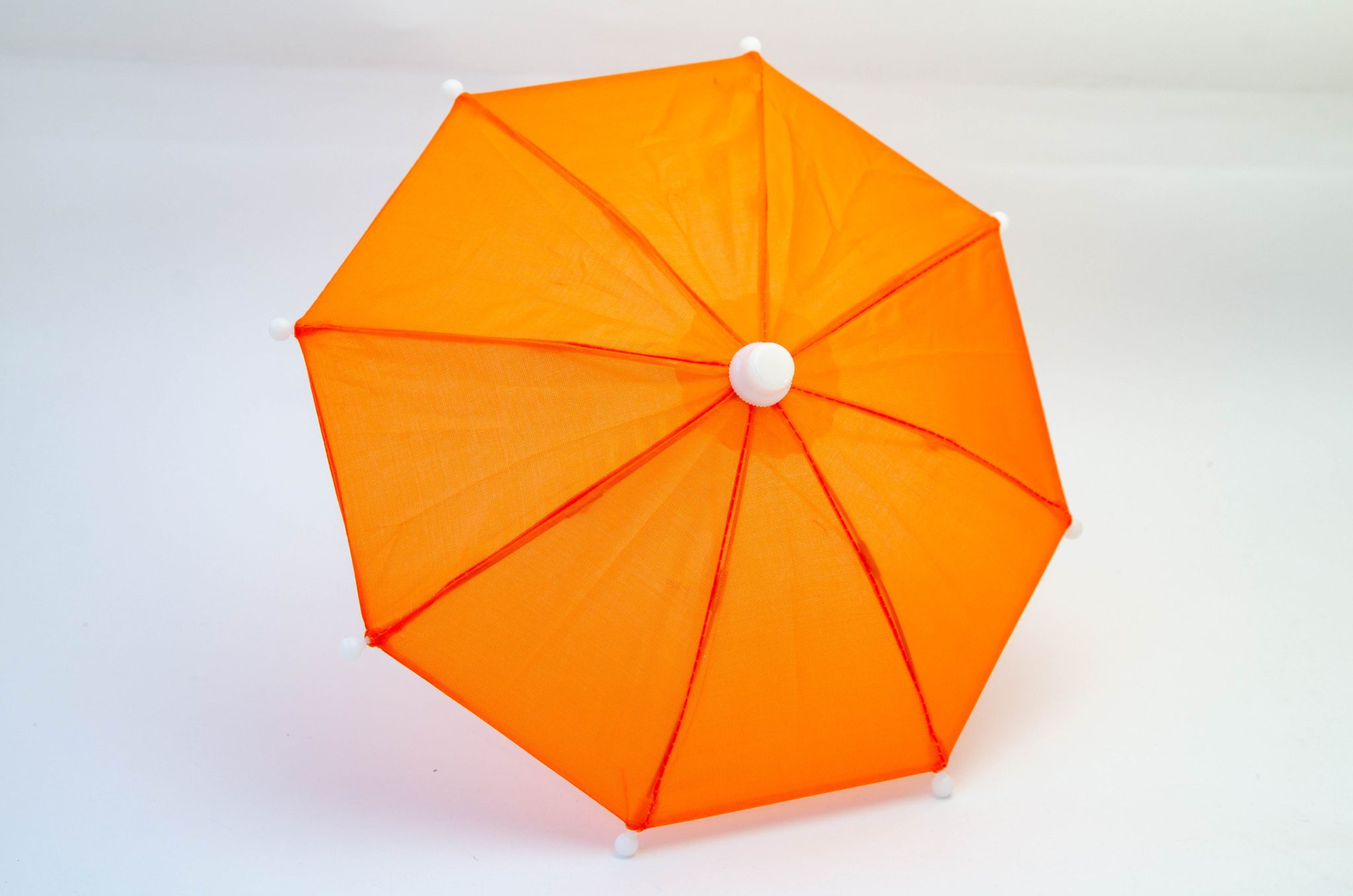 Парасолька у масштабі 1:6