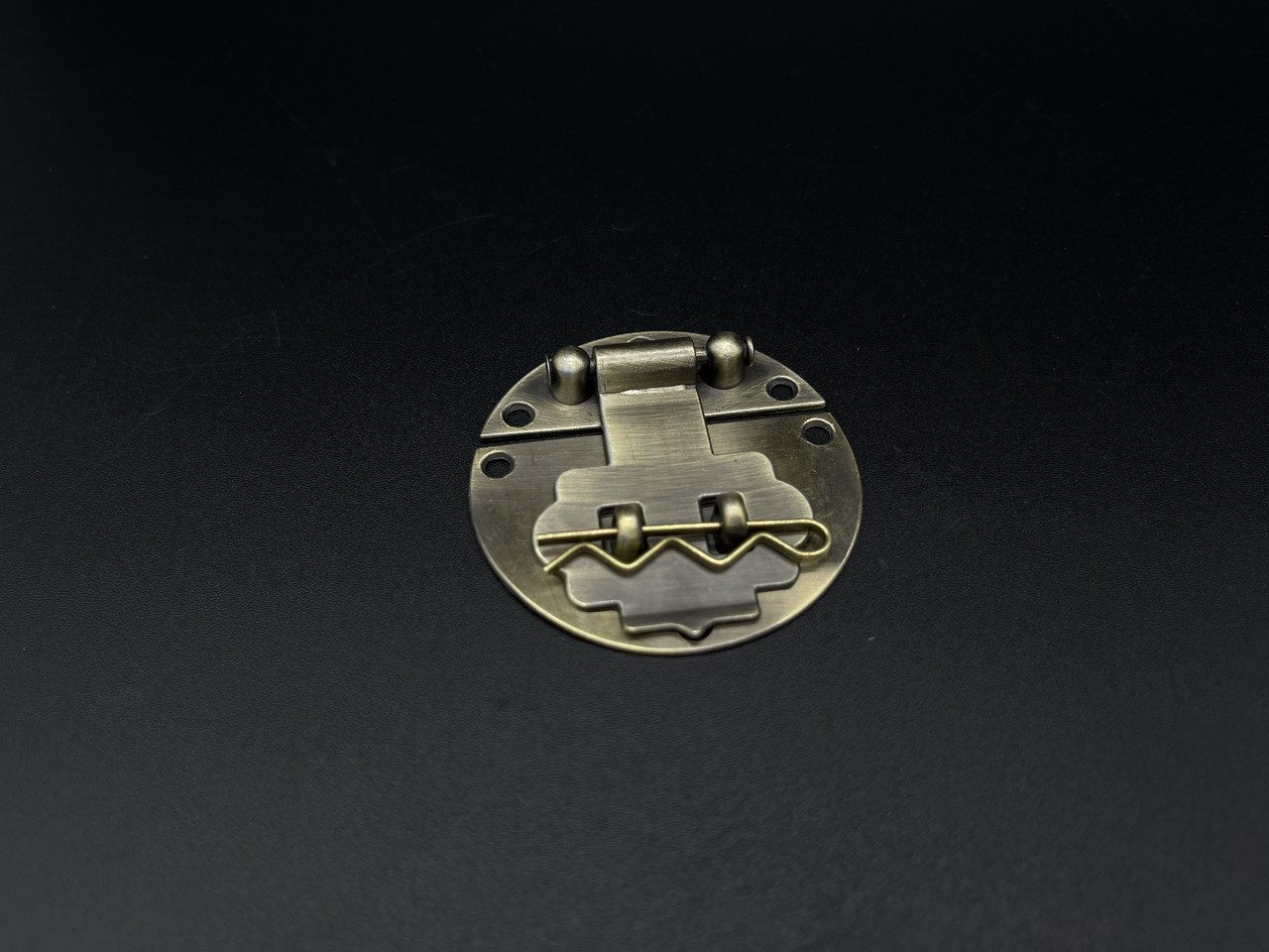 Замок накладниї литий. Якість. “Стара латунь”. 50х50мм