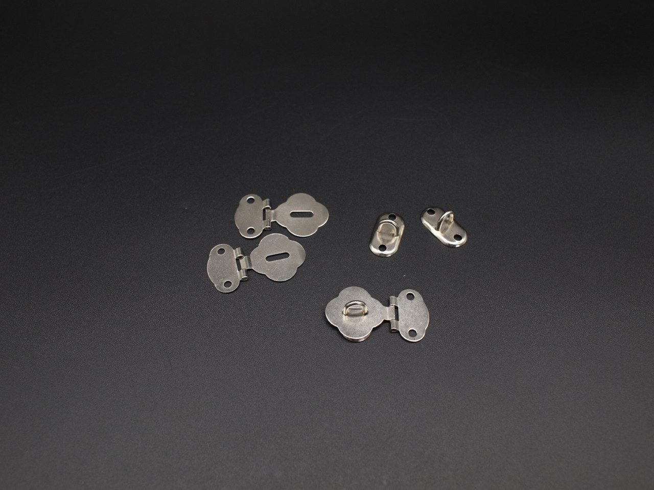 Замок для скриньок. Колір срібло. 40х24мм