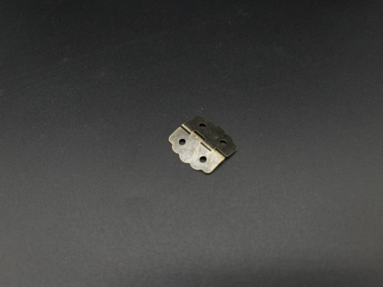 Петля декоративна. Колір “стара латунь”. 23х28мм