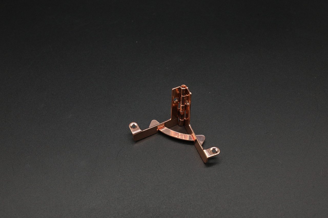 Петля 90 градусів врізна. Колір “рожеве золото”. 32х34 мм